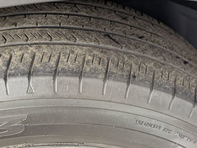 Used 2023 Toyota Highlander XLE image 9