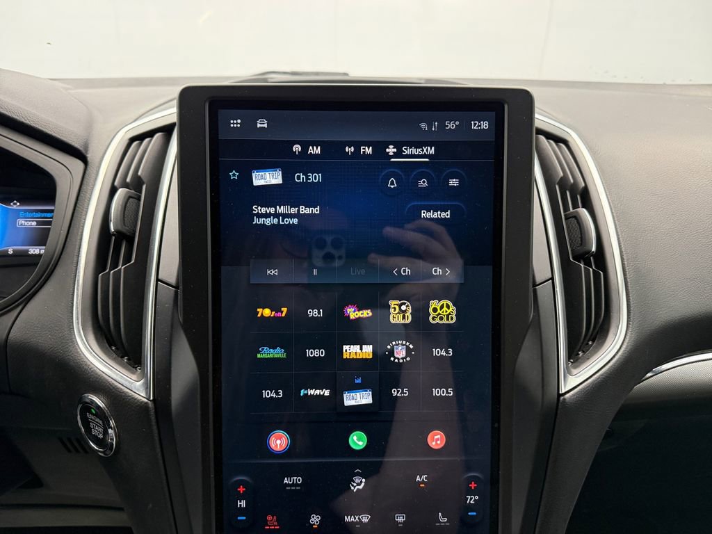 Used 2024 Ford Edge Titanium image 17