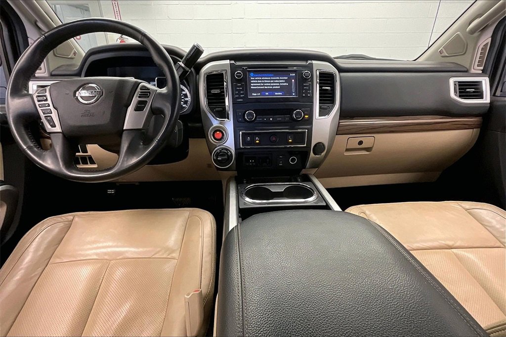 Used 2016 Nissan Titan SL image 14