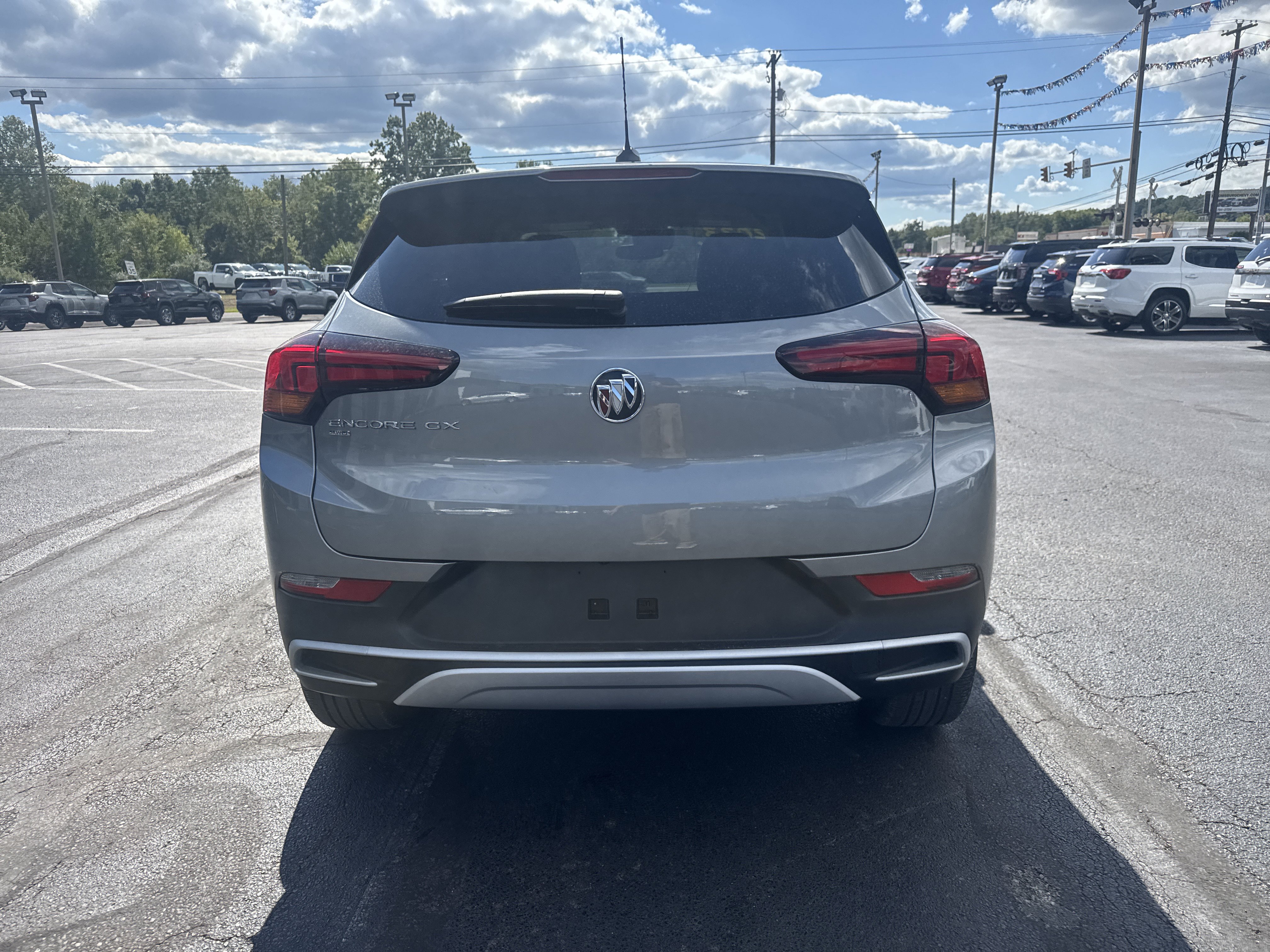 Used 2023 Buick Encore GX Preferred w/ Cold Weather Comfort Package image 4