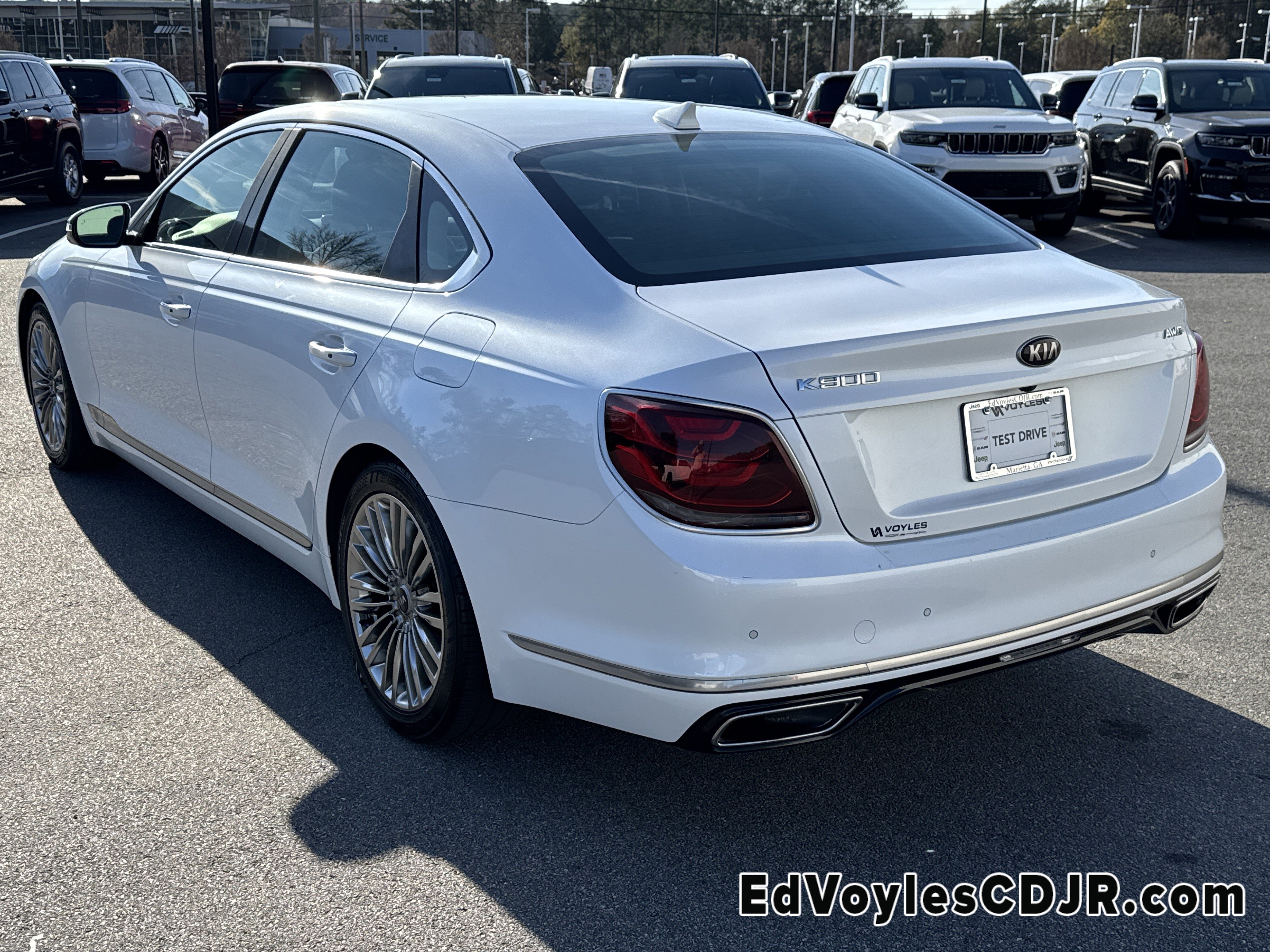 Used 2020 Kia K900 Luxury w/ VIP Package image 6