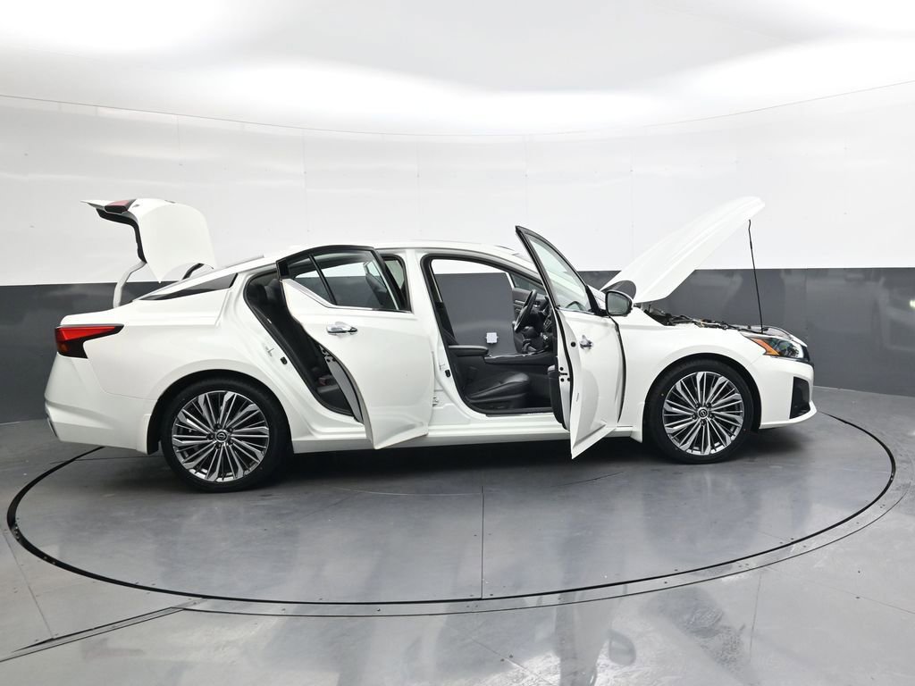 Used 2023 Nissan Altima 2.5 SL image 45
