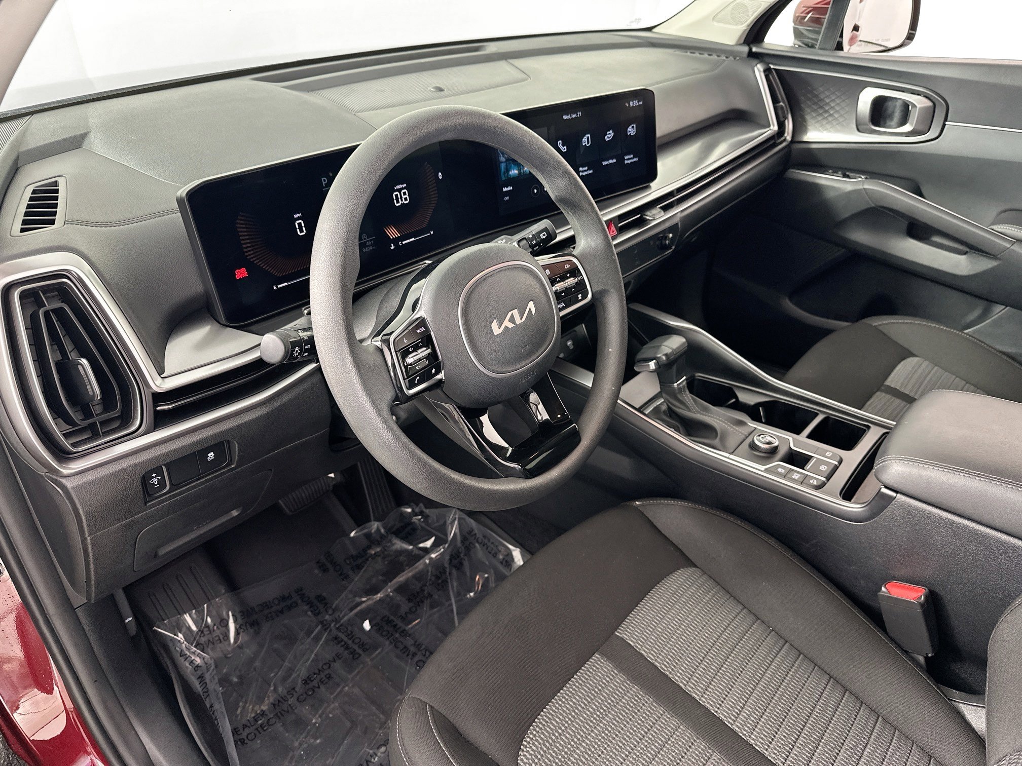 Used 2025 Kia Sorento LX image 9