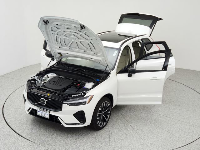 New 2026 Volvo XC60 B5 Ultra w/ Protection Package Premier image 37