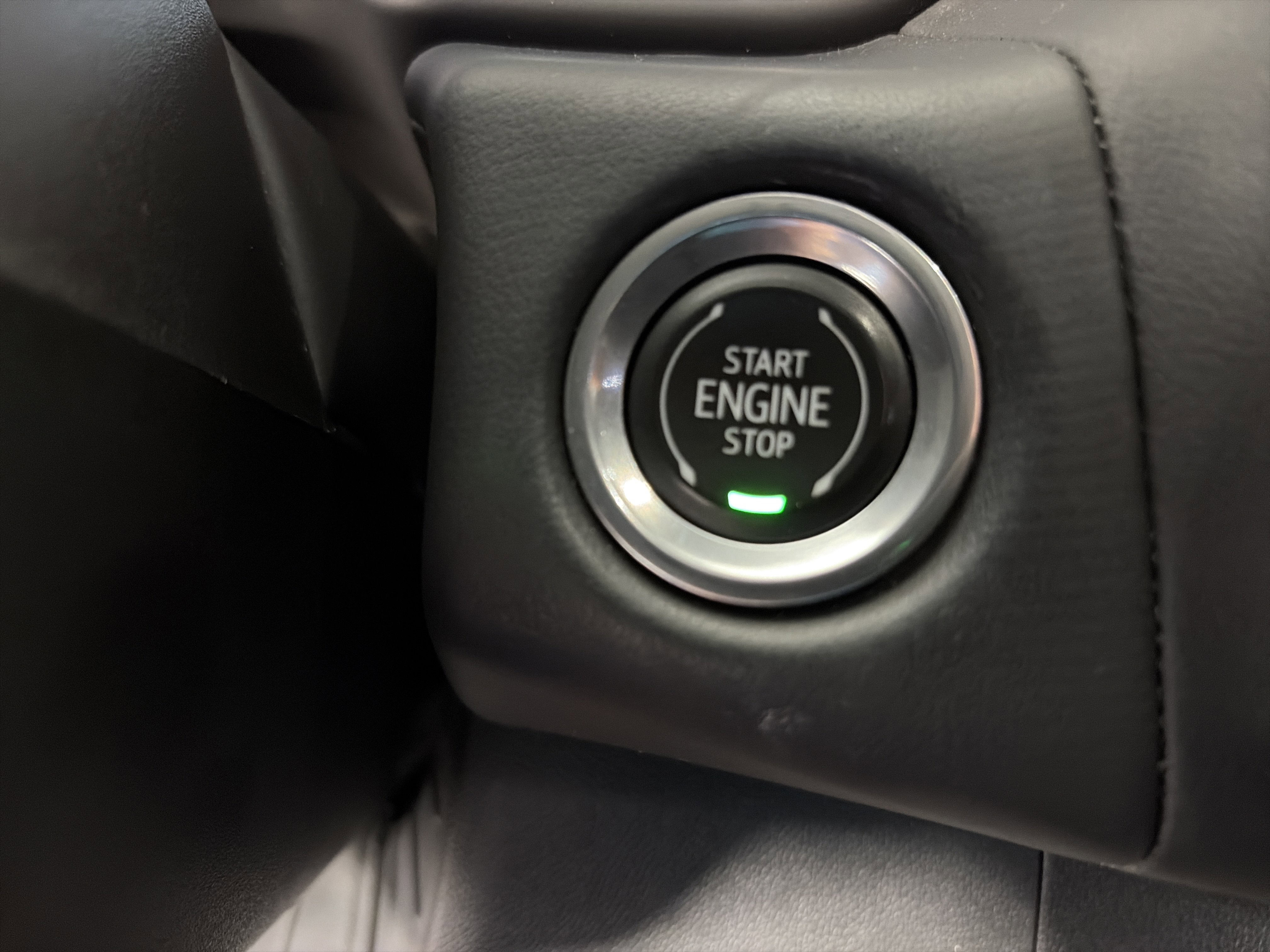 Used 2023 GMC Yukon SLT w/ SLT Premium Package AWD/4WD image 18