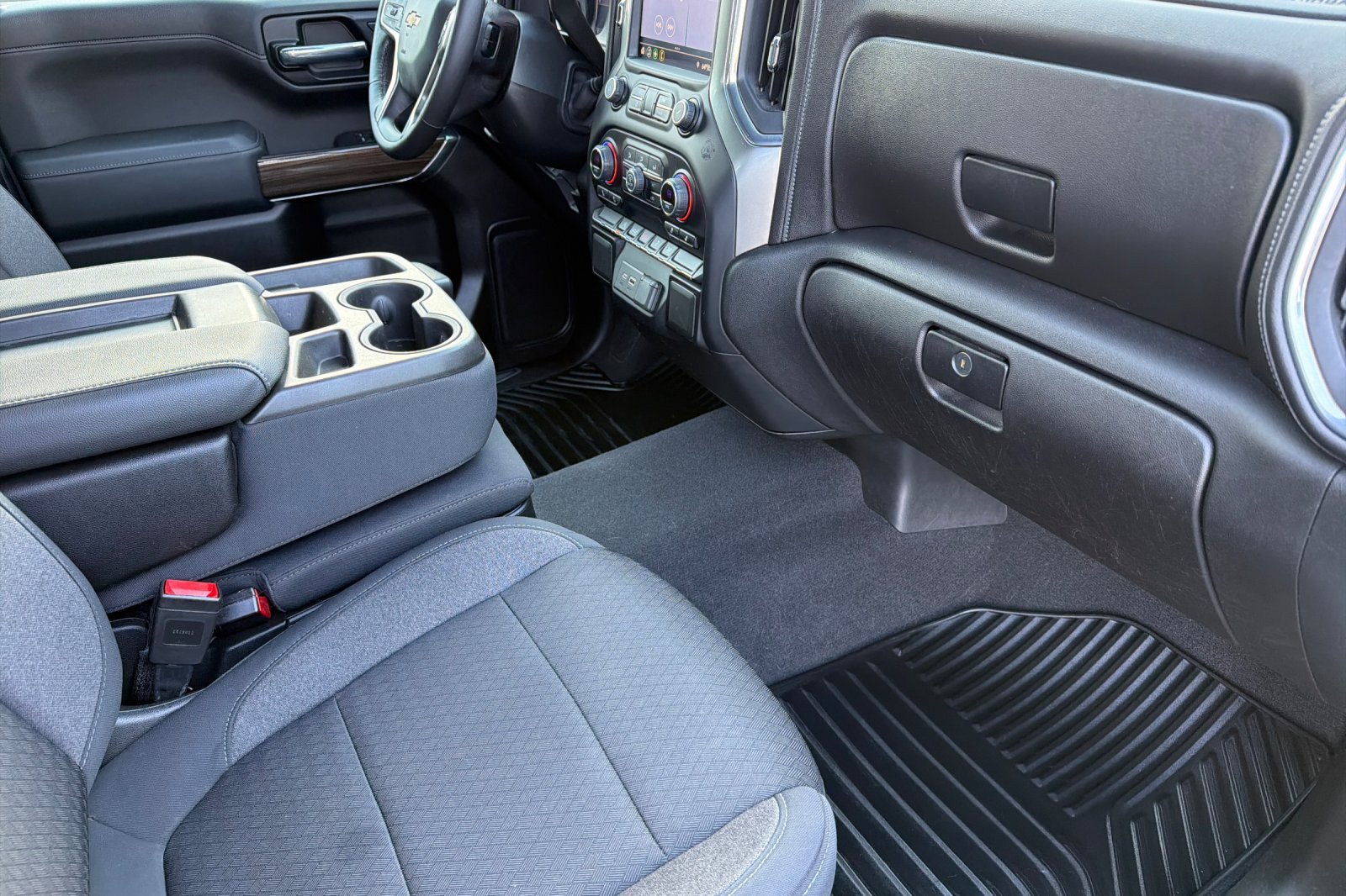 Used 2020 Chevrolet Silverado 1500 LT w/ All-Star Edition AWD/4WD image 12