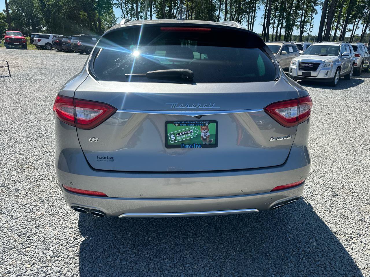Used 2018 Maserati Levante GranLusso AWD/4WD image 3