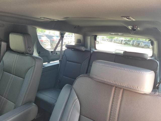 New 2026 Chevrolet Suburban High Country AWD/4WD image 18