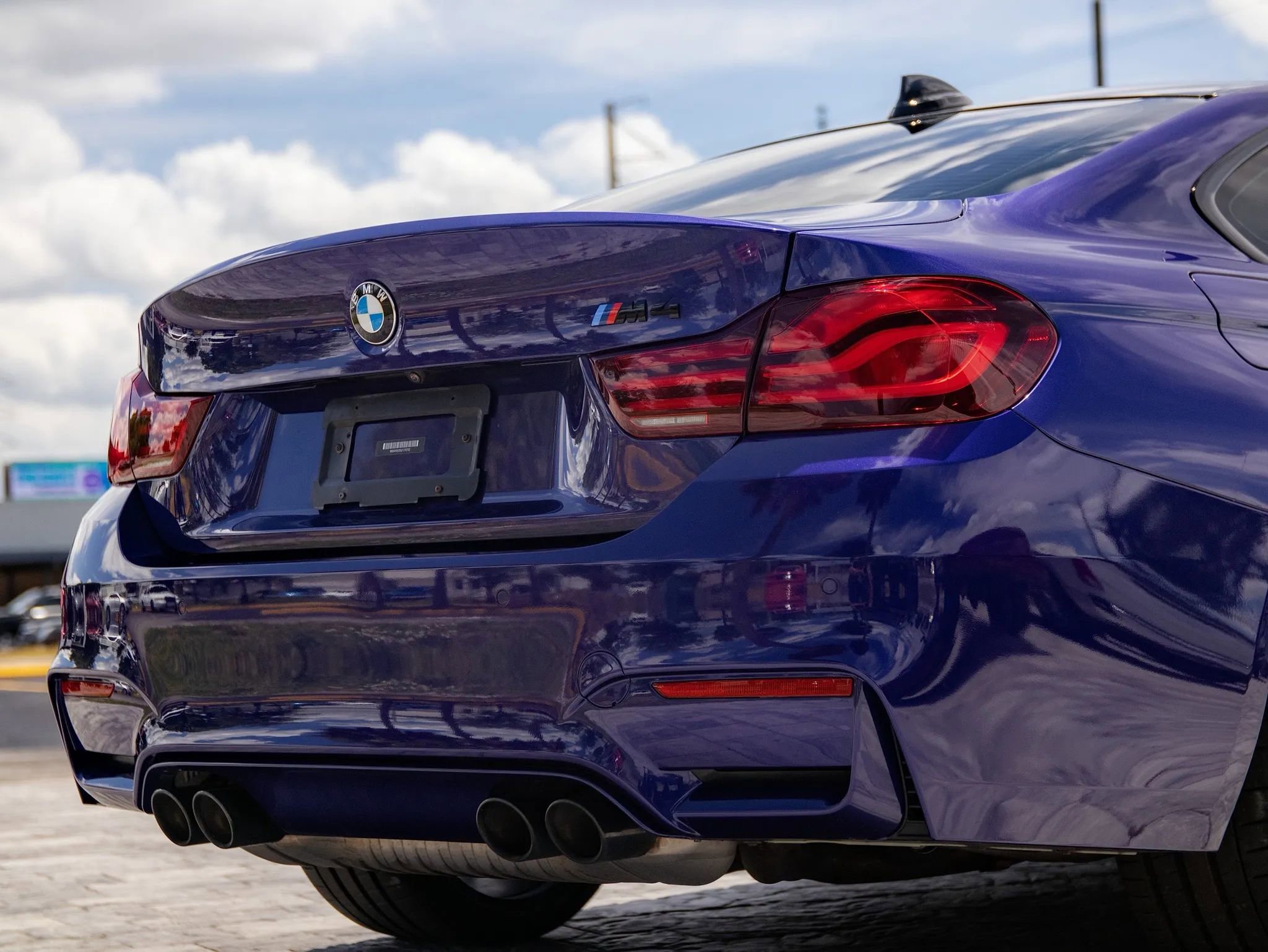 Used 2020 BMW M4 Coupe RWD image 25