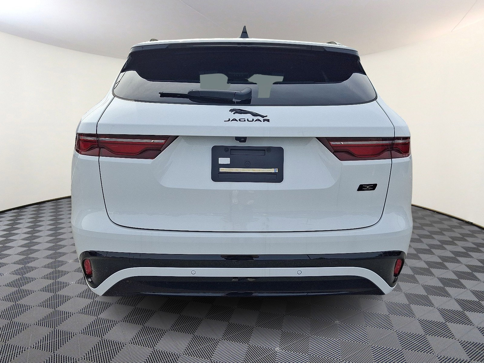 New 2026 Jaguar F-PACE R-Dynamic S image 3