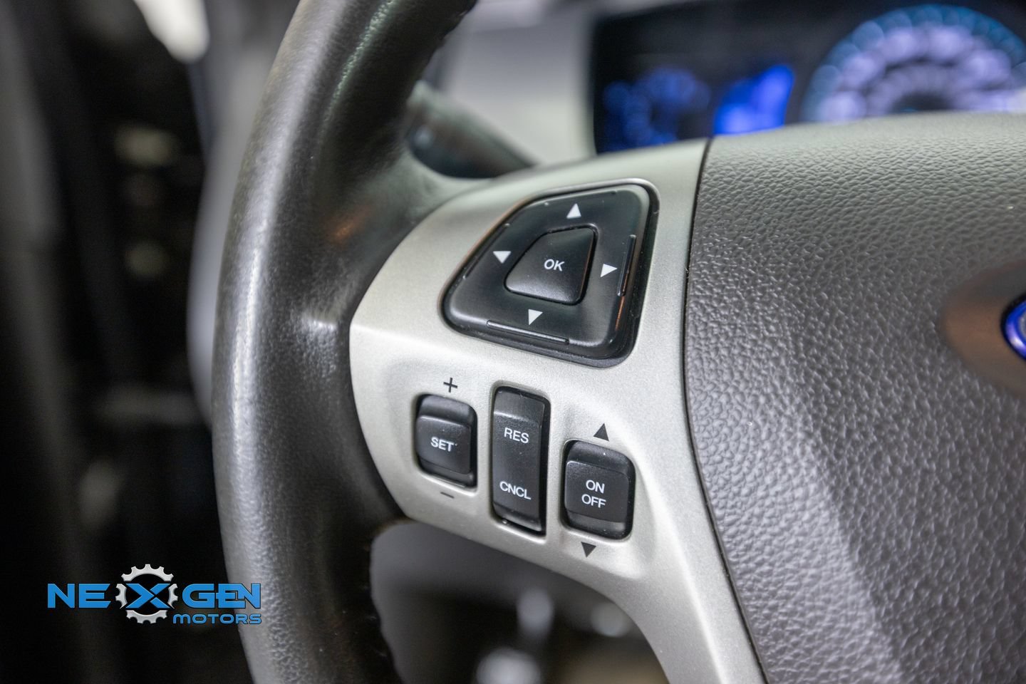 Used 2013 Ford Taurus SEL FWD image 14