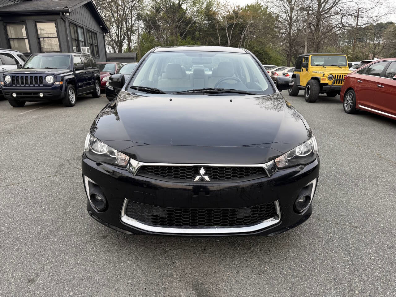 Used 2017 Mitsubishi Lancer ES image 3