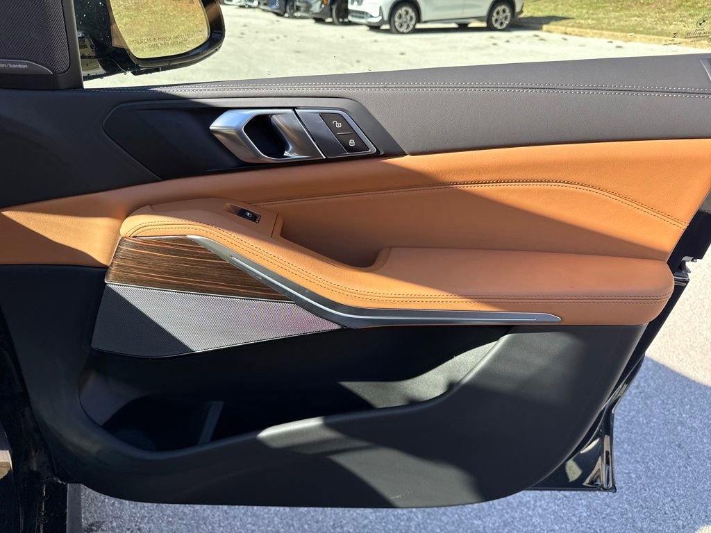 New 2026 BMW X5 xDrive50e w/ M Sport Package image 28