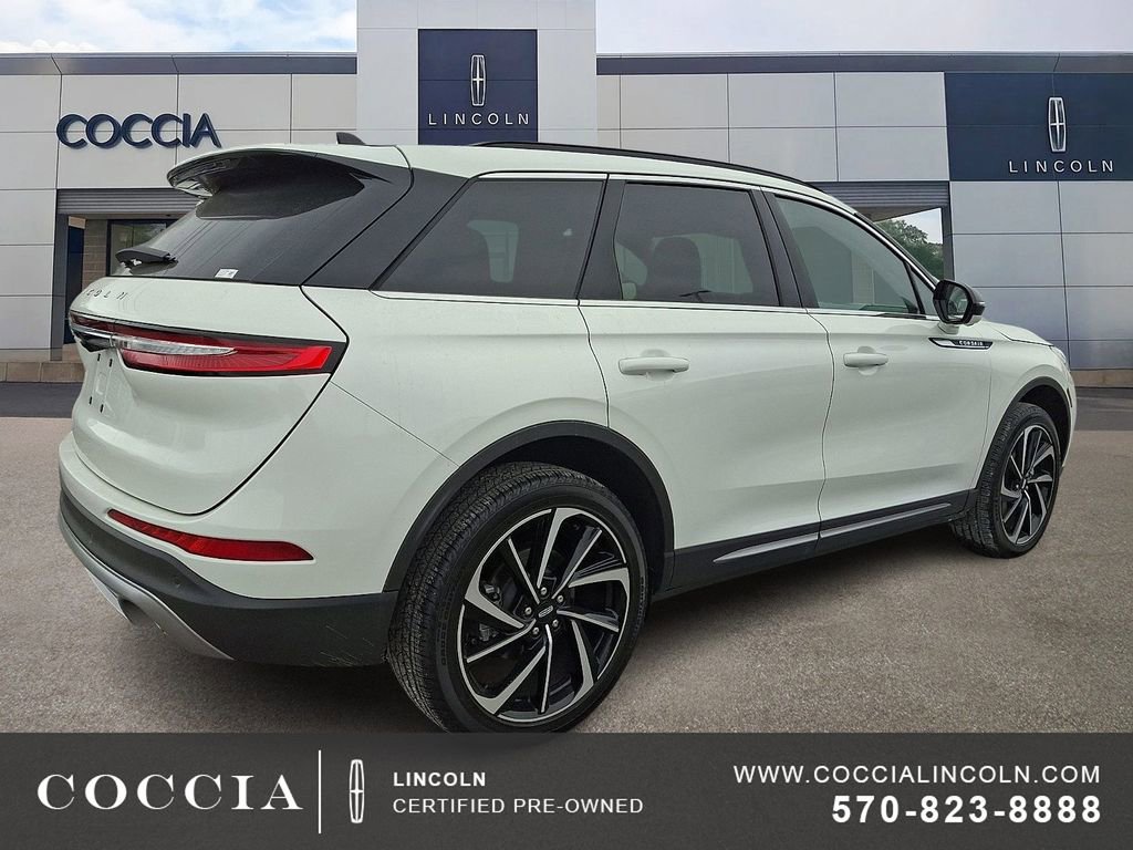 Certified 2025 Lincoln Corsair Reserve image 4