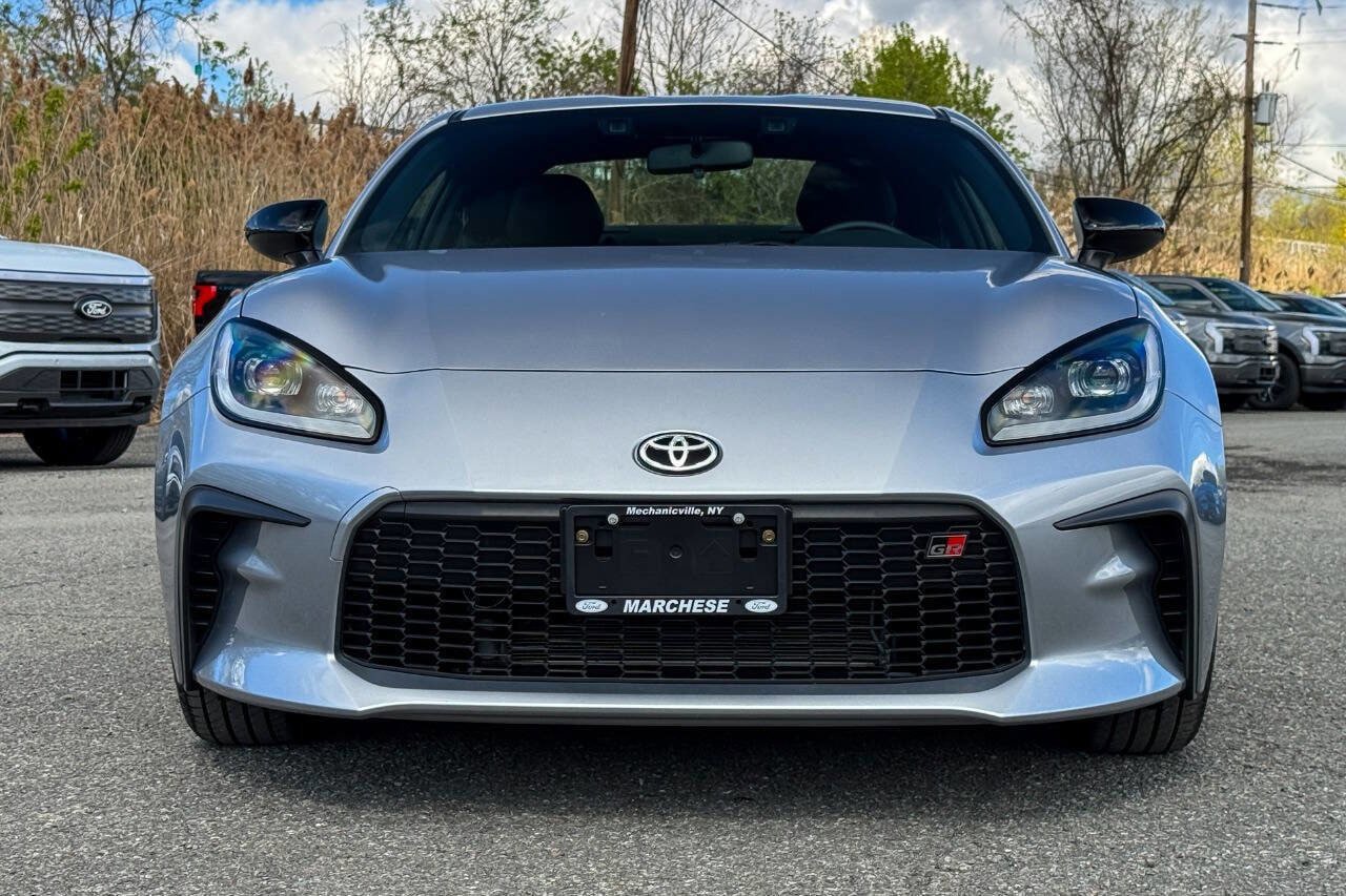Used 2024 Toyota GR86 RWD image 8