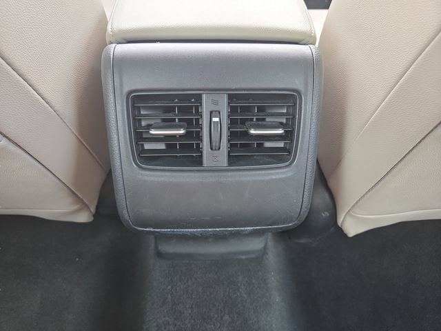 Used 2020 Honda Accord Touring image 11