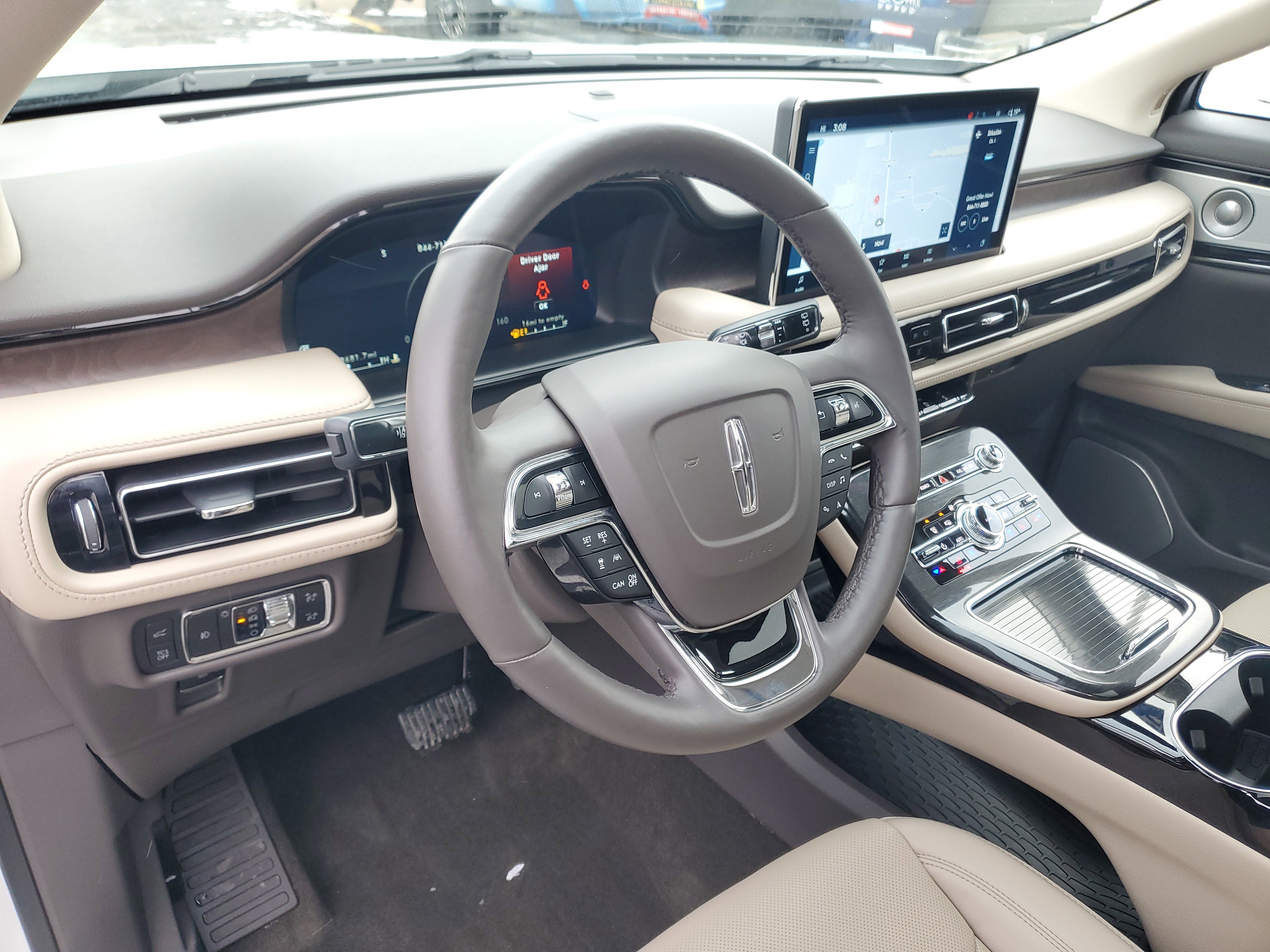 Certified 2023 Lincoln Nautilus Reserve w/ Equipment Group 202A image 13