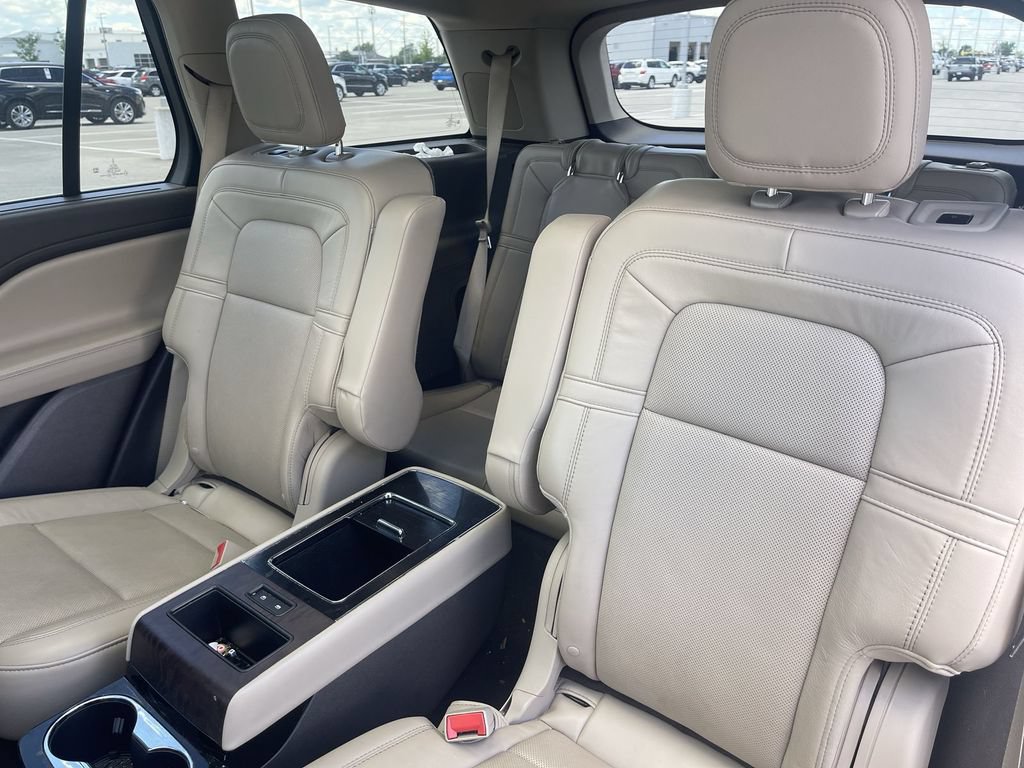 Used 2022 Lincoln Aviator Reserve w/ Equipment Group 201A AWD/4WD image 36