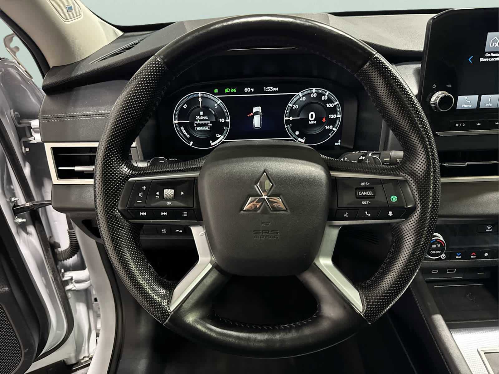 Used 2024 Mitsubishi Outlander SEL image 13