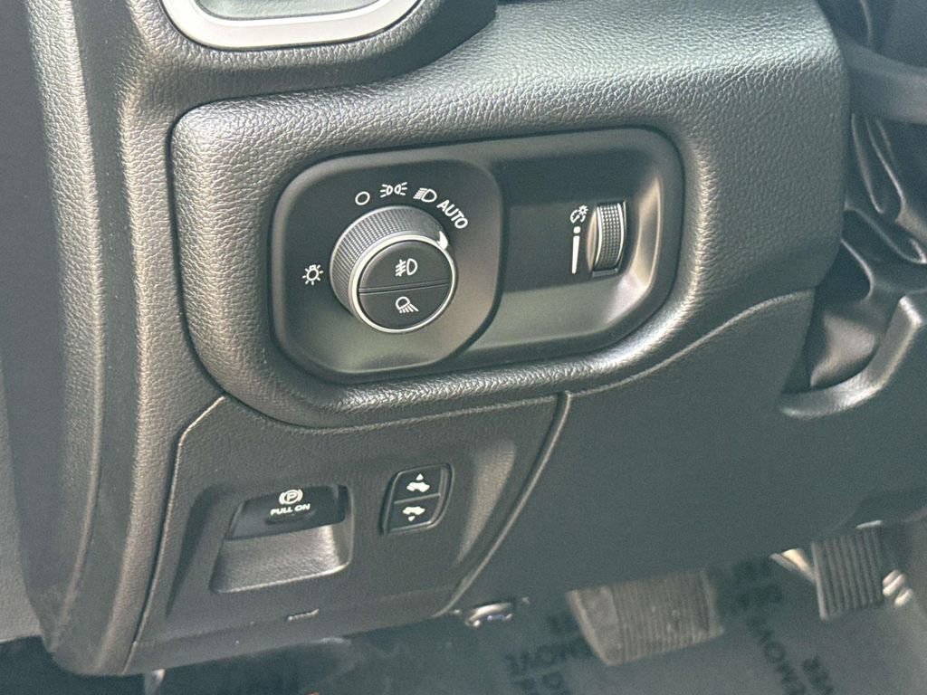 Used 2022 RAM 1500 Big Horn image 37