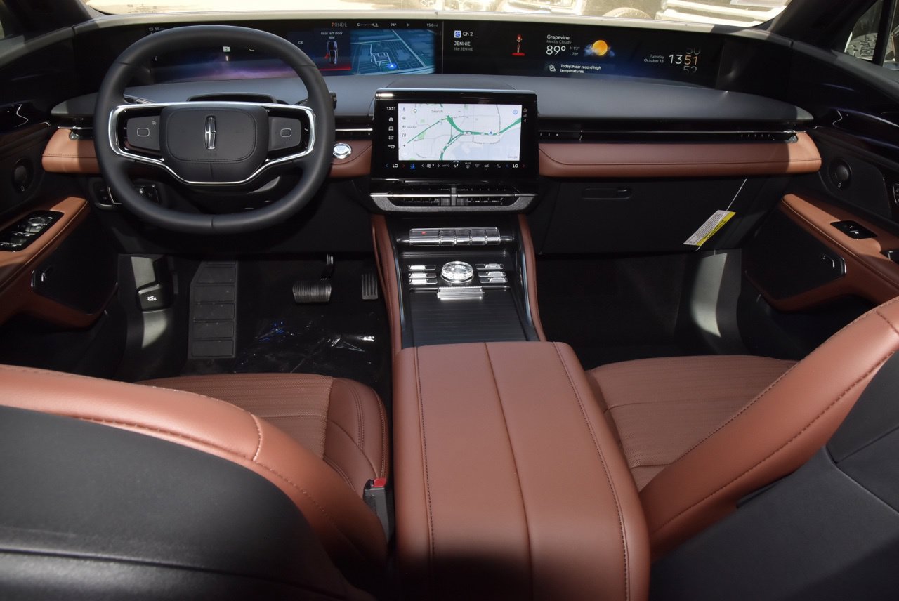 New 2026 Lincoln Nautilus Reserve AWD/4WD image 16