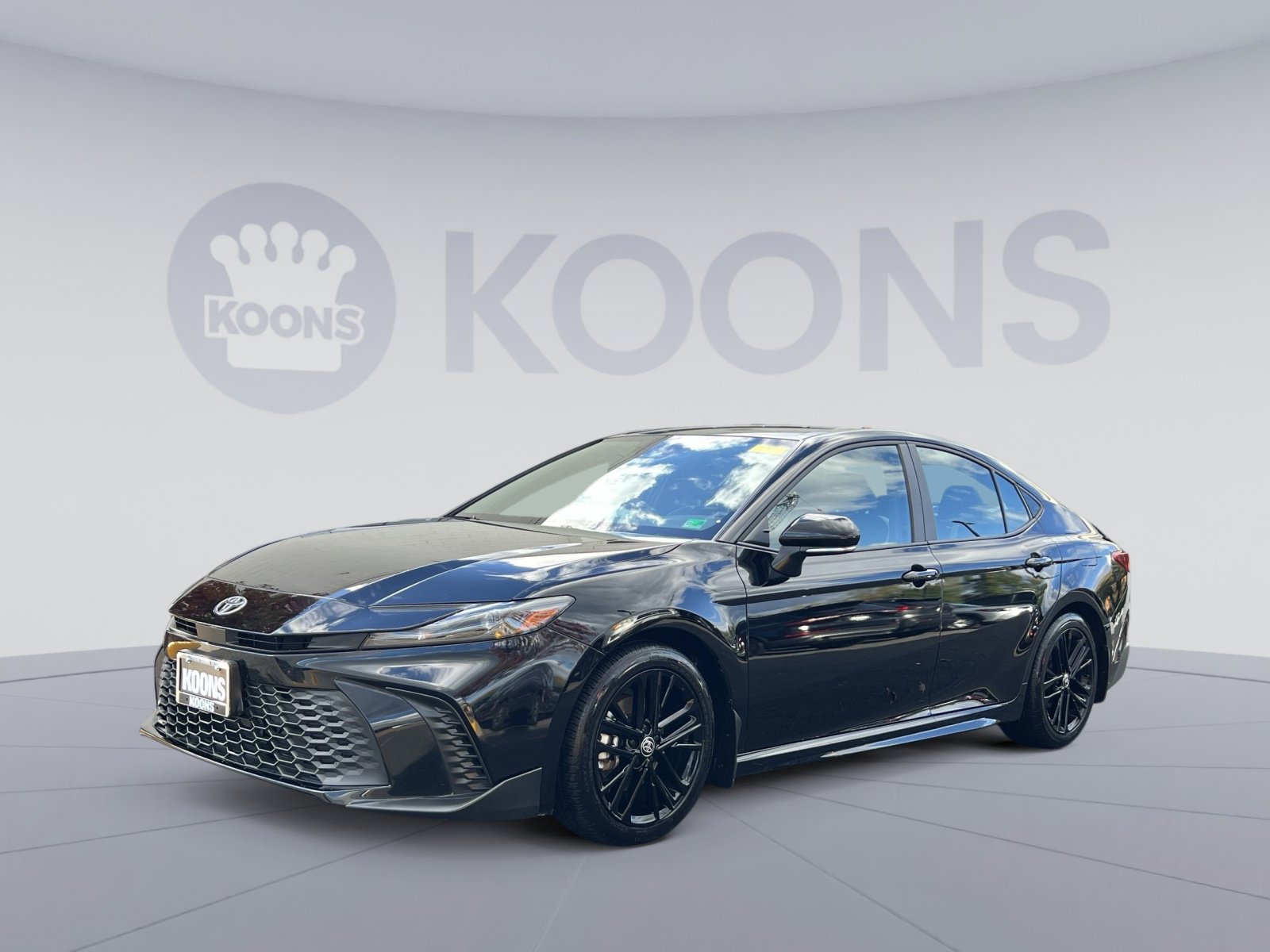 Used 2025 Toyota Camry SE