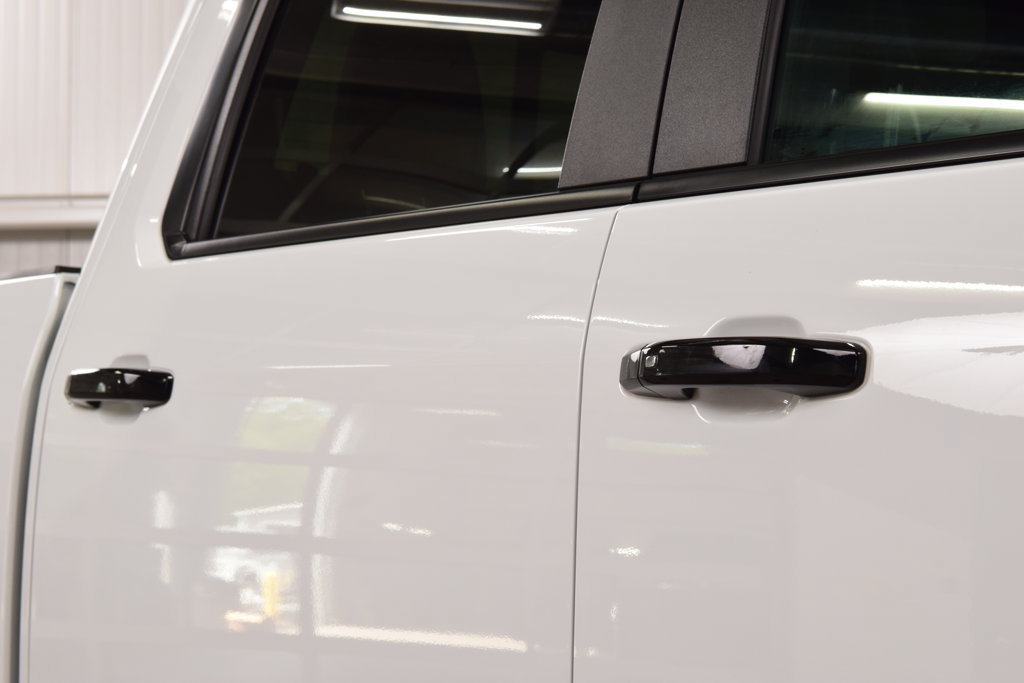 Used 2024 Chevrolet Silverado 2500 ZR2 w/ Technology Package AWD/4WD image 19