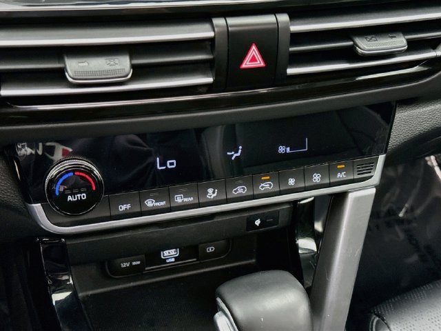Used 2021 Kia Seltos SX w/ SX Sunroof Package AWD/4WD image 16