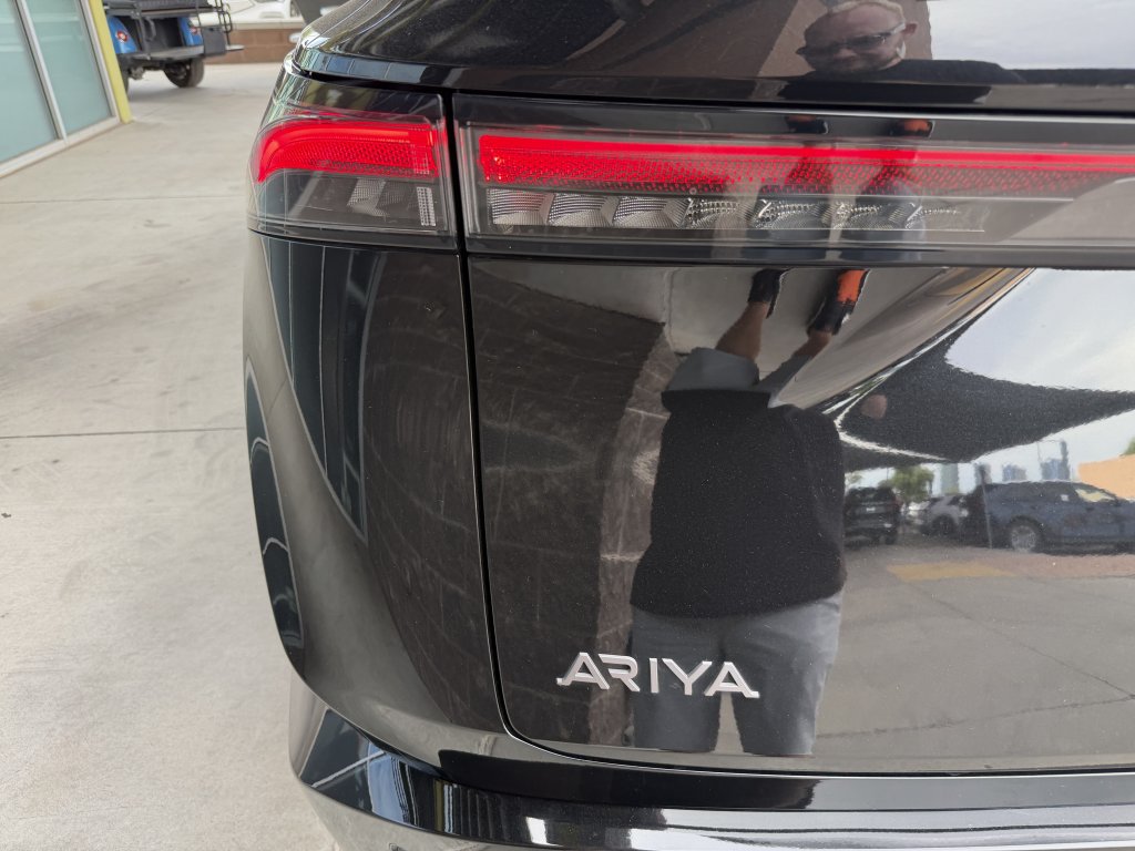Used 2024 Nissan Ariya FWD image 14