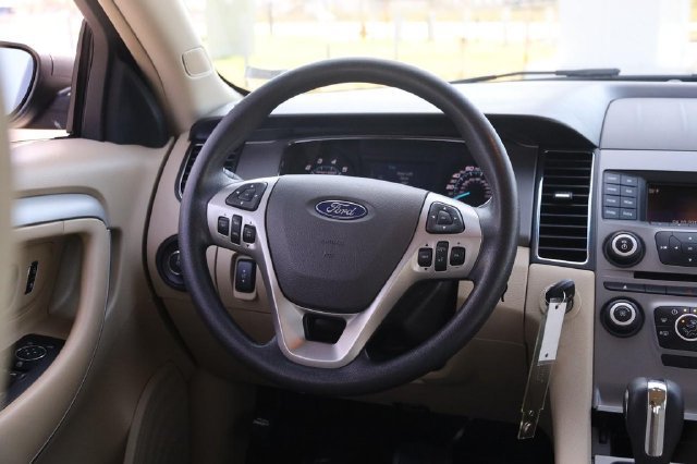 Used 2018 Ford Taurus SE FWD image 22