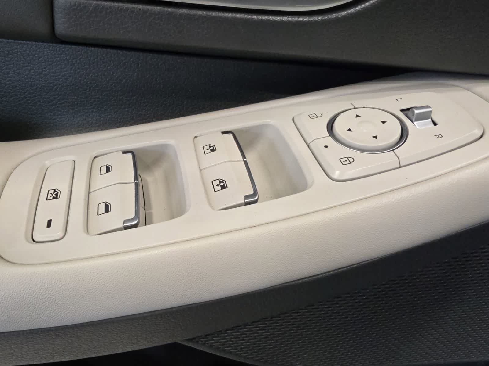Used 2023 Hyundai Sonata SEL FWD image 17