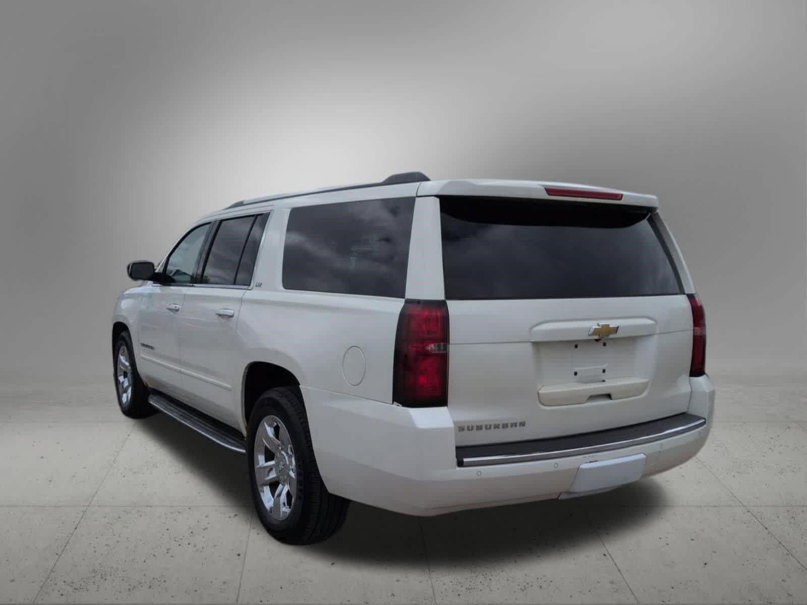 Used 2015 Chevrolet Suburban LTZ AWD/4WD image 4