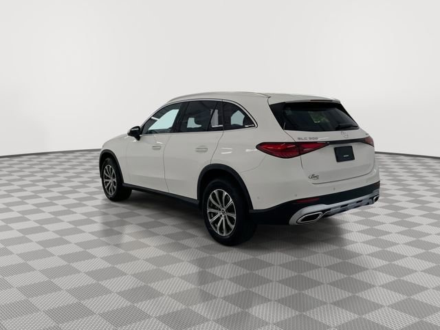 Used 2025 Mercedes-Benz GLC 300 4MATIC image 7