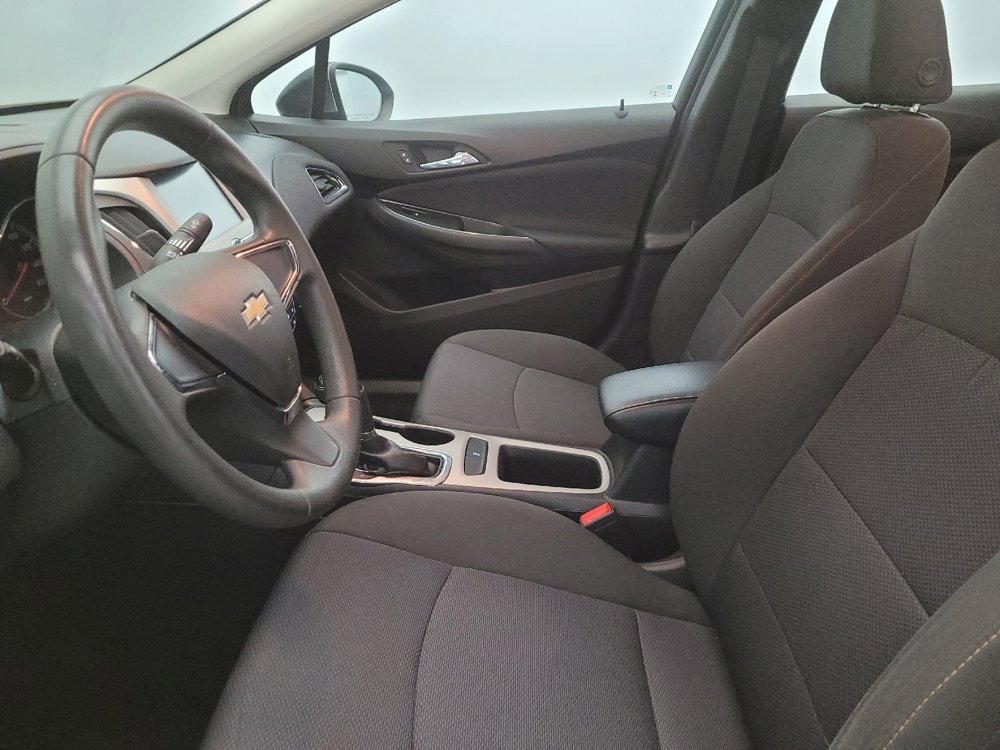 Used 2018 Chevrolet Cruze LS image 17