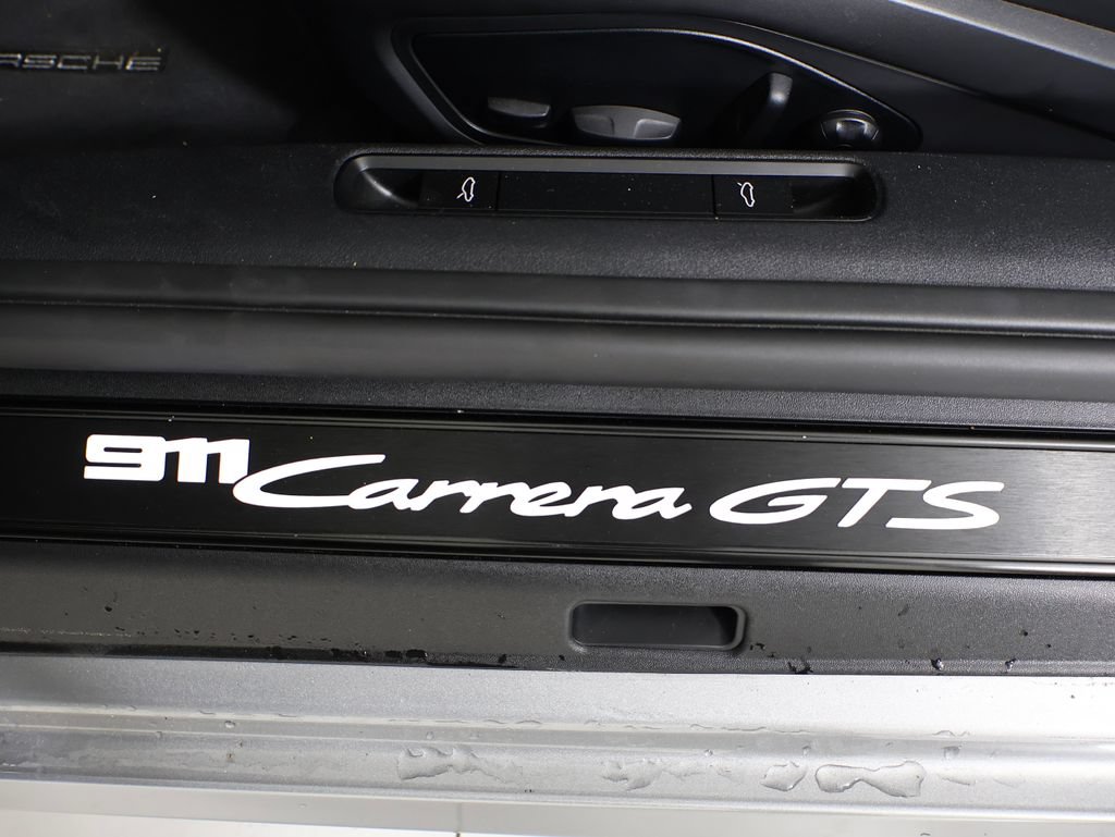 Used 2025 Porsche 911 Carrera GTS RWD image 21