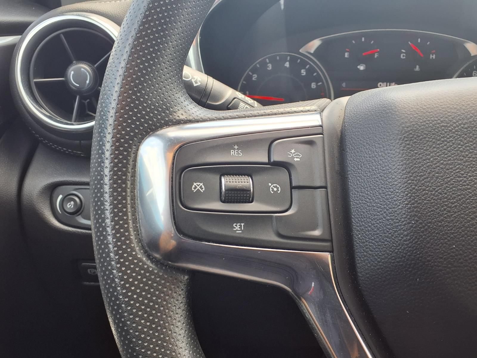 Used 2025 Chevrolet Blazer LT FWD image 14