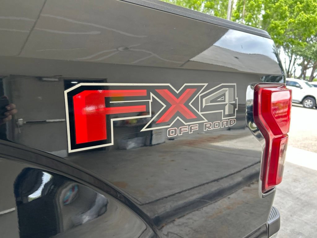 Used 2019 Ford F150 XLT w/ Equipment Group 302A Luxury AWD/4WD image 19