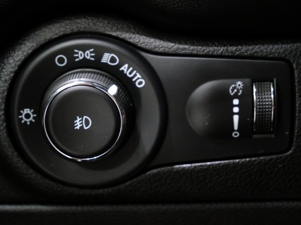 Used 2022 Dodge Durango GT image 14