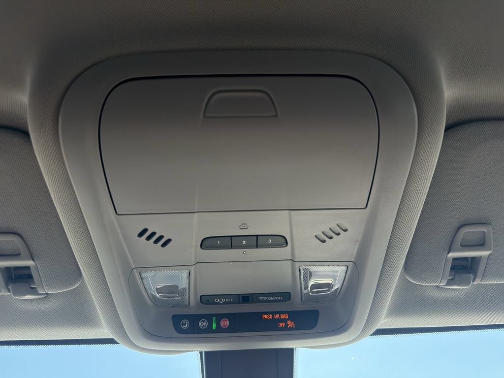 Used 2020 Chevrolet Equinox LT AWD/4WD image 23