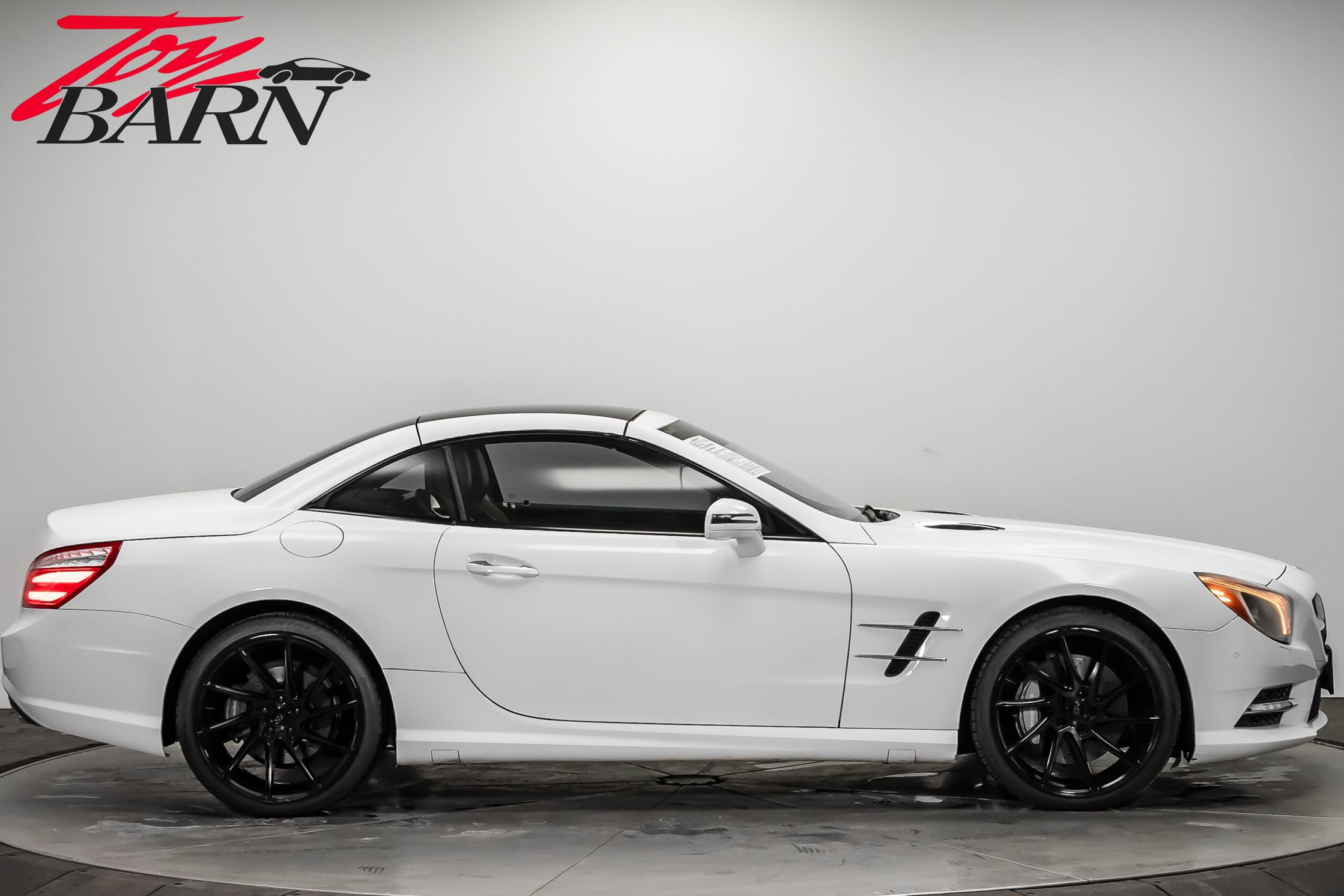 Used 2015 Mercedes-Benz SL 550 image 14
