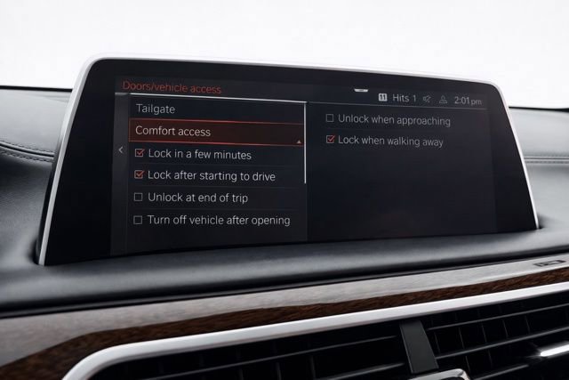 Used 2021 BMW 750i xDrive w/ Executive Package AWD/4WD image 34