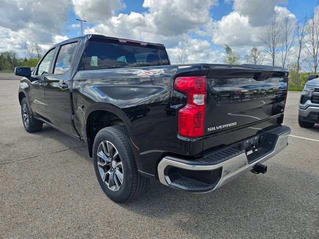 Used 2024 Chevrolet Silverado 1500 LT AWD/4WD image 5
