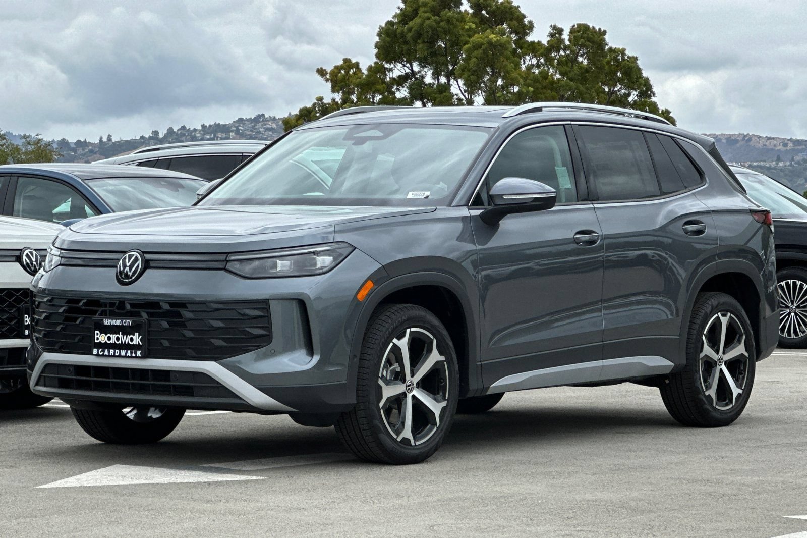 New 2026 Volkswagen Tiguan SE AWD/4WD image 8