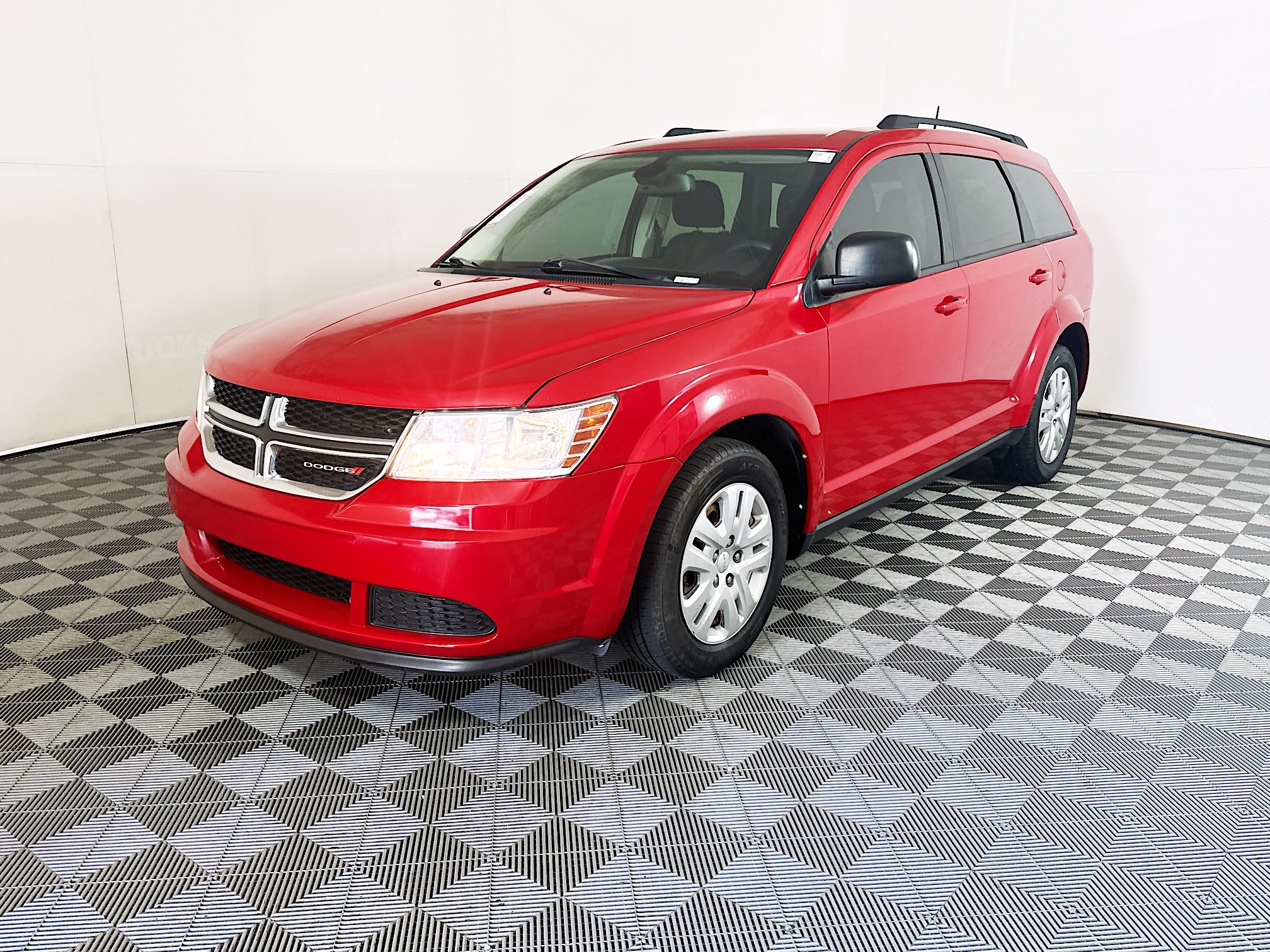 Used 2019 Dodge Journey SE FWD image 7