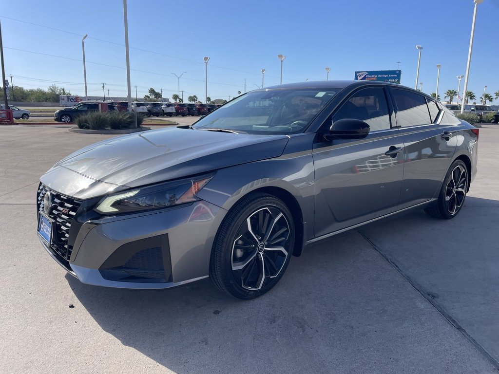 Certified 2023 Nissan Altima 2.5 SR image 5