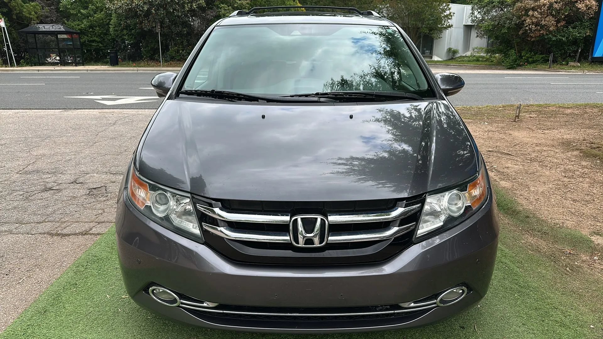 Used 2015 Honda Odyssey Touring image 2
