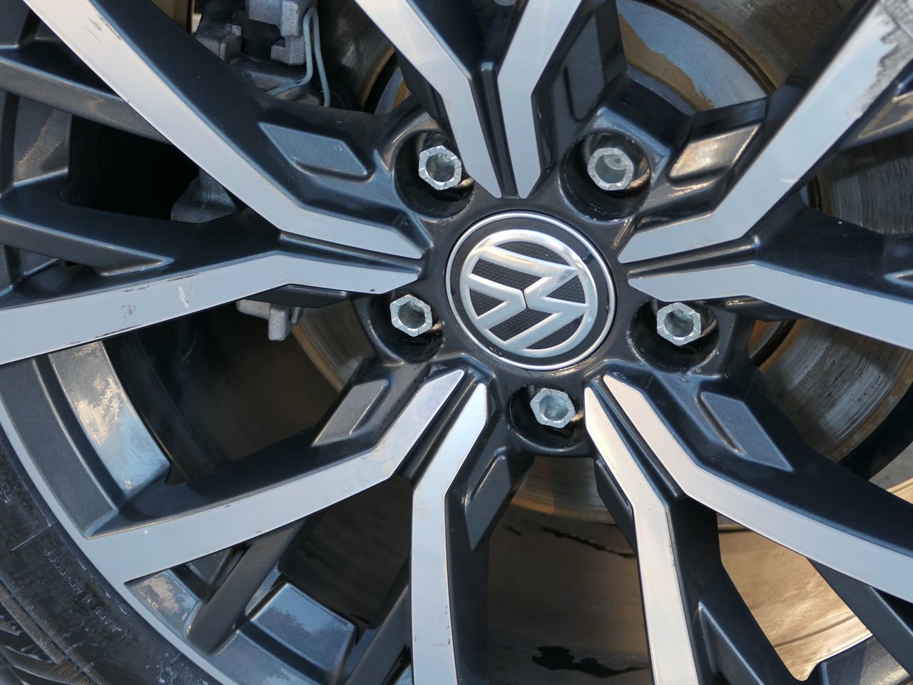 Used 2021 Volkswagen Tiguan S image 11