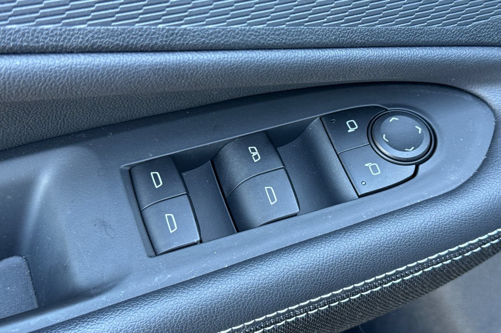 New 2026 Chevrolet Blazer EV LT FWD image 13