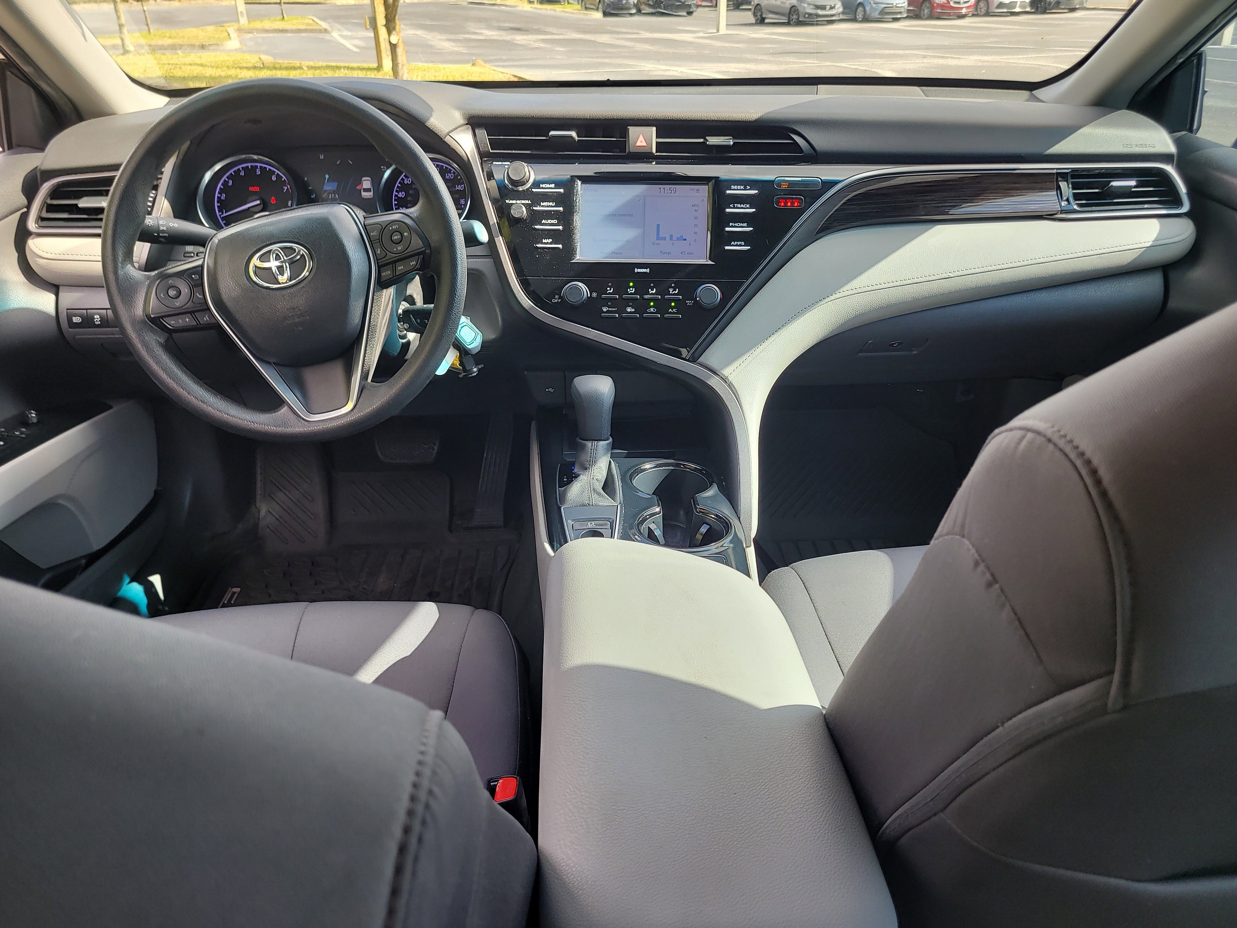 Used 2020 Toyota Camry LE image 14