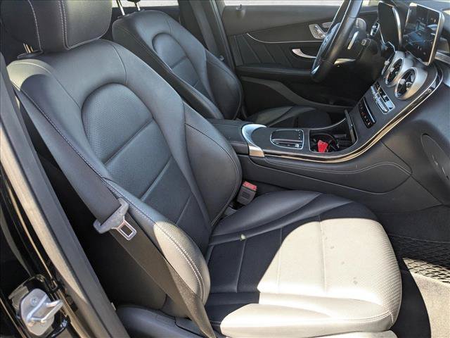 Used 2020 Mercedes-Benz GLC 300 4MATIC image 20